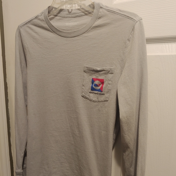 Vineyard Vines Gray USA Red & Blue Print Logo Color Youth Long sleeve L. Shirt. - Picture 3 of 4